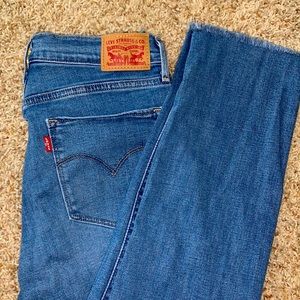 Levi’s 724 High Rise Straight Crop jeans